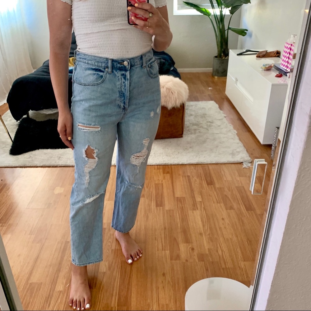 Straight leg mom jeans!